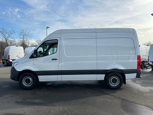 Used 2026 Mercedes-Benz Sprinter 144 Cargo image 4