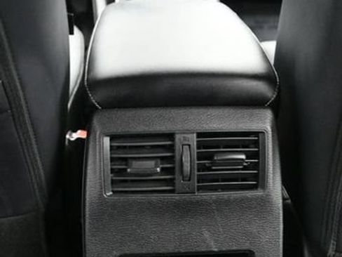 Used 2022 Mitsubishi Outlander SE AWD/4WD image 19
