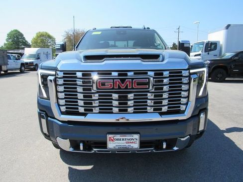 Used 2025 GMC Sierra 2500 Denali w/ Denali Reserve Package AWD/4WD image 5