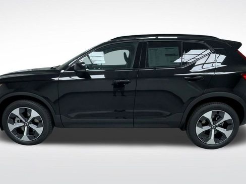 New 2026 Volvo XC40 B5 Plus w/ Protection Package Premier image 19