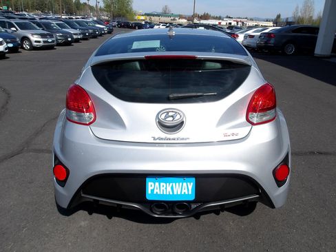 Used 2013 Hyundai Veloster Turbo image 4
