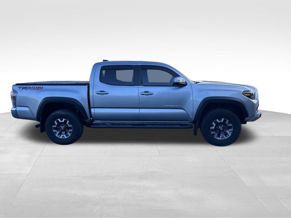 Certified 2023 Toyota Tacoma TRD Off-Road AWD/4WD image 6