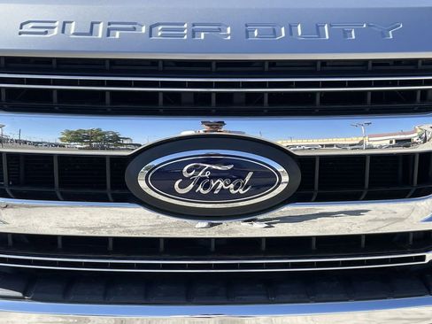 Used 2020 Ford F250 XLT w/ XLT Premium Package image 29