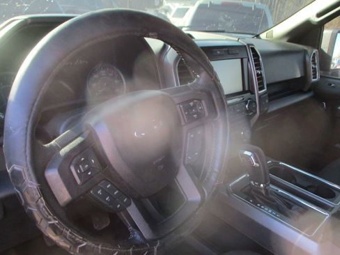 Used 2015 Ford F150 XLT w/ Equipment Group 302A Luxury image 12