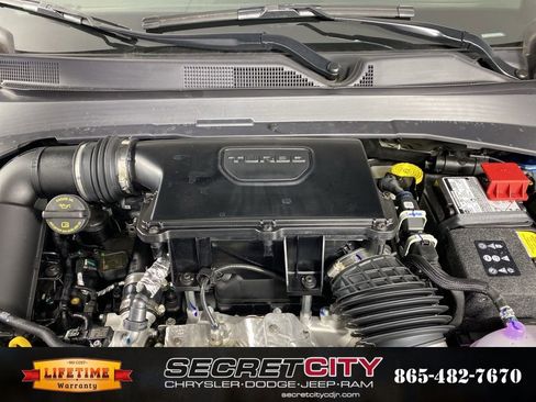 New 2026 Jeep Compass Latitude image 33