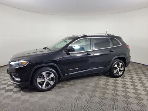 Used 2020 Jeep Cherokee Limited FWD image 2