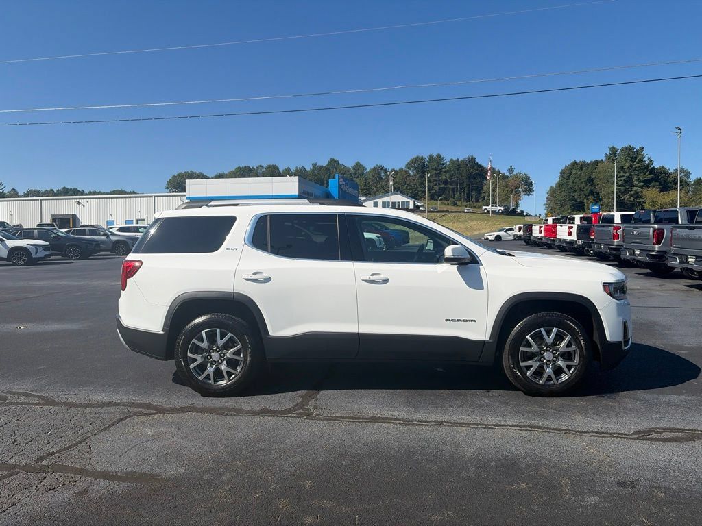 Used 2023 GMC Acadia SLT AWD/4WD image 11