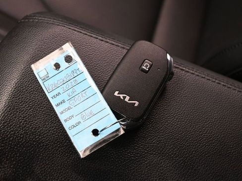 Used 2023 Kia Sportage EX image 19