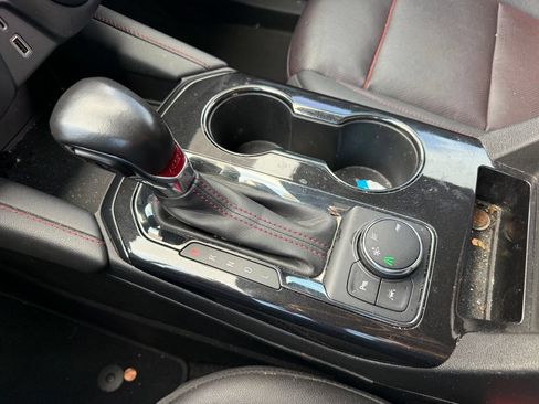 Used 2022 Chevrolet Blazer RS w/ Enhanced Convenience Package FWD image 17