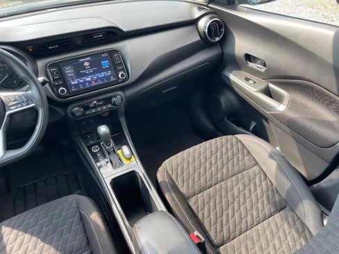 Used 2021 Nissan Kicks SV FWD image 15