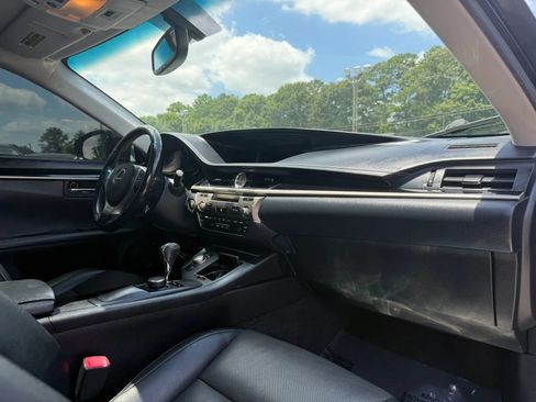 Used 2015 Lexus ES 350 FWD image 18