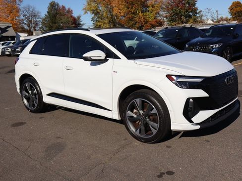 Used 2024 Audi Q4 e-tron Premium Plus w/ Premium Plus image 3