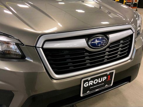 Used 2019 Subaru Forester Premium w/ All-Weather Package image 32