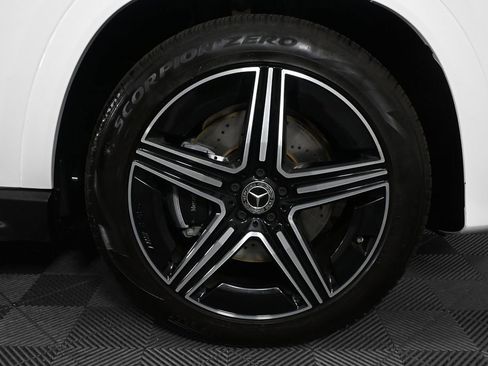 Certified 2025 Mercedes-Benz GLE 450e 4MATIC image 37
