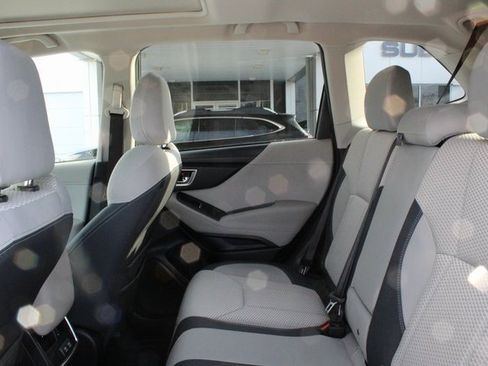 Used 2019 Subaru Forester Premium image 12