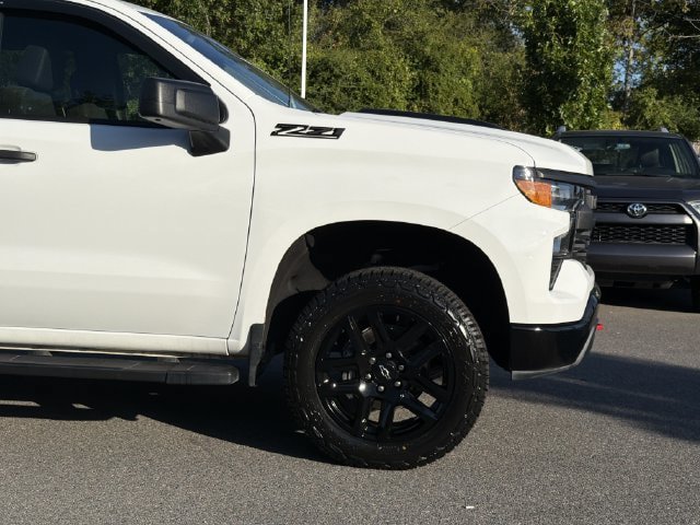 Used 2024 Chevrolet Silverado 1500 Custom Trail Boss w/ LPO, Dark Essentials Package AWD/4WD image 9