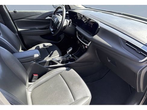 Used 2024 Buick Encore GX Sport Touring FWD image 27