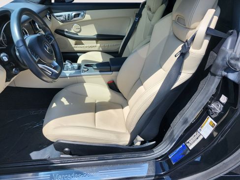 Used 2018 Mercedes-Benz SLC 300 image 9
