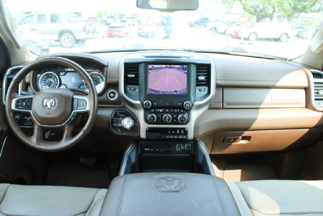 Used 2019 RAM 1500 Laramie AWD/4WD image 17