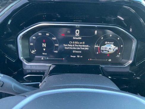 New 2026 GMC Sierra 1500 SLT w/ SLT Premium Plus Package AWD/4WD image 8