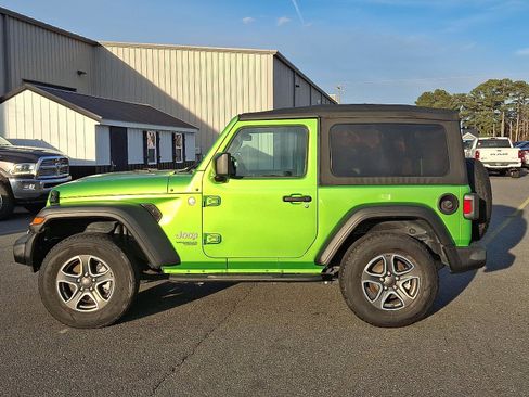 Used 2020 Jeep Wrangler Sport image 12
