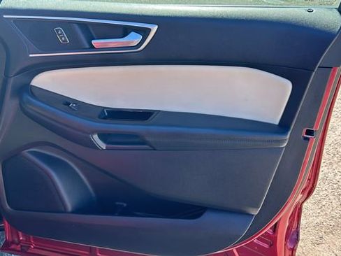 Used 2017 Ford Edge SEL w/ Equipment Group 201A AWD/4WD image 10