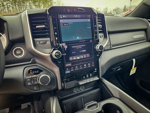 New 2026 RAM 1500 4x4 Crew Cab image 21