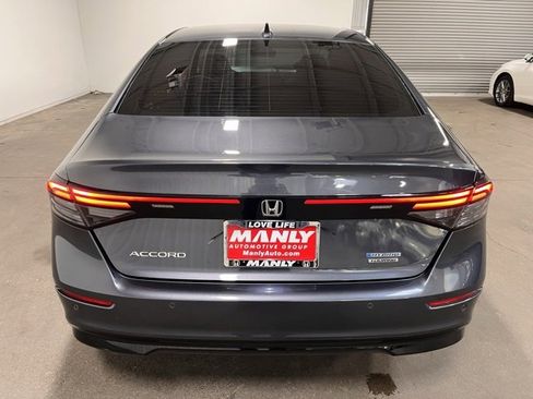 Used 2023 Honda Accord Touring image 4