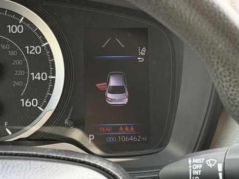 Used 2020 Toyota Corolla LE FWD image 15