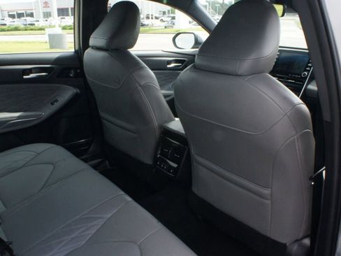 Used 2019 Toyota Avalon FWD image 22