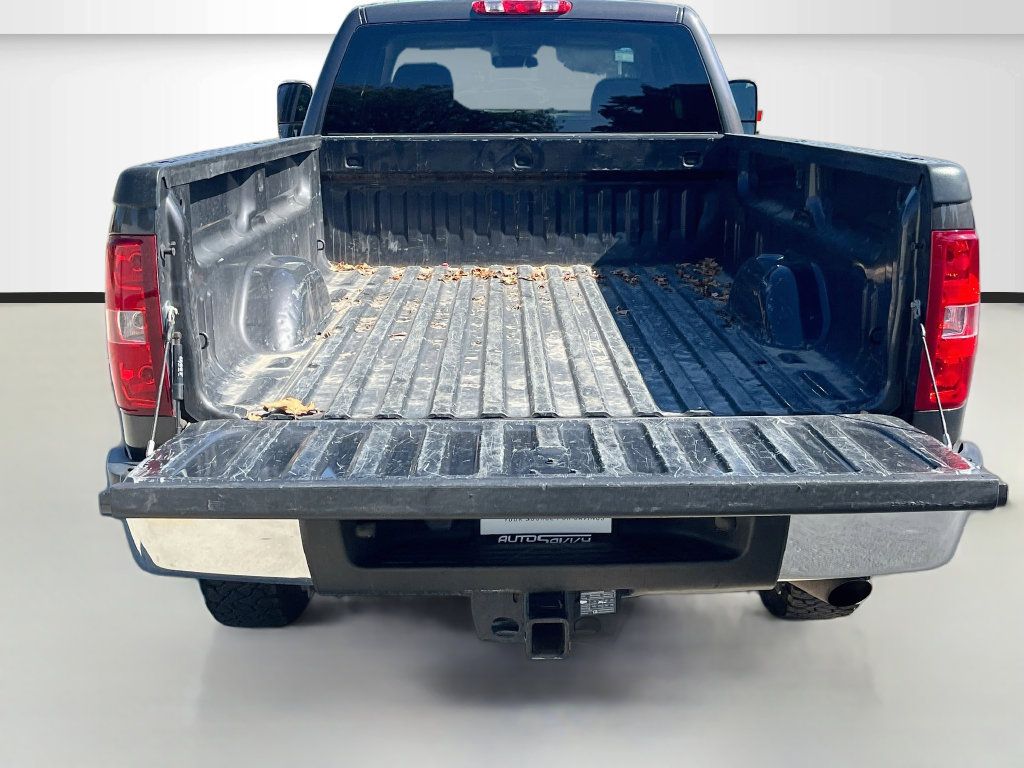 Used 2011 Chevrolet Silverado 2500 W/T AWD/4WD image 23