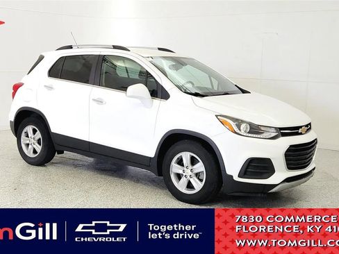 Used 2018 Chevrolet Trax LT w/ LT Convenience Package FWD image 1