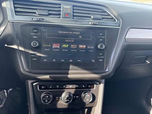 Used 2018 Volkswagen Tiguan SEL image 27