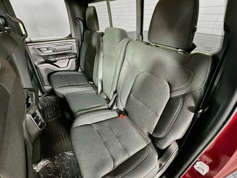 Used 2022 RAM 1500 Big Horn AWD/4WD image 9