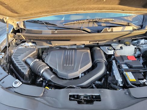 Used 2024 Chevrolet Traverse LT image 28