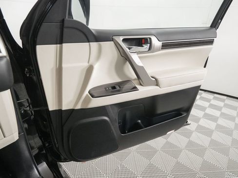 Certified 2021 Lexus GX 460 Premium w/ Premium Package image 21