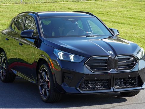 Used 2025 BMW X2 M35i w/ Premium Package AWD/4WD image 2