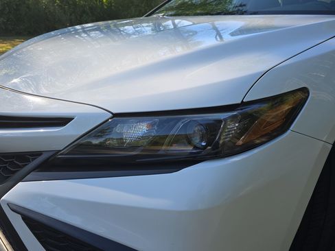 Used 2024 Toyota Camry SE image 30