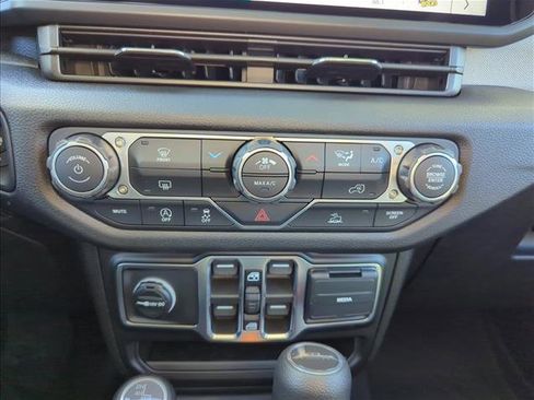 New 2026 Jeep Gladiator Sport image 19