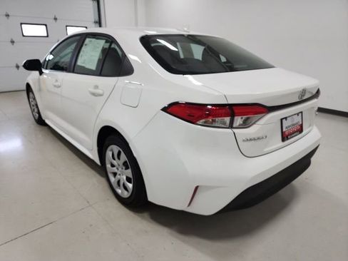 Used 2024 Toyota Corolla LE image 9