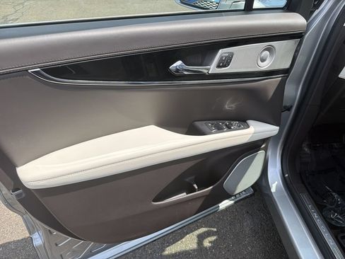 Certified 2023 Lincoln Nautilus Black Label AWD/4WD image 10