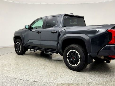 Used 2025 Toyota Tacoma TRD Off-Road AWD/4WD image 7