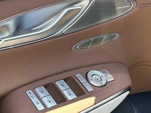 New 2026 Genesis GV70 2.5T Advanced image 19