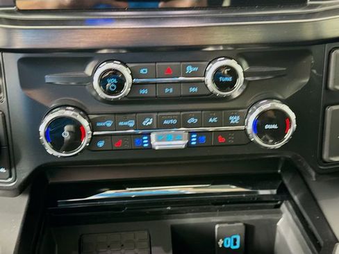 New 2026 Ford F250 Lariat w/ Black Appearance Package image 16