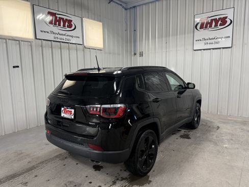 Used 2019 Jeep Compass Altitude image 3