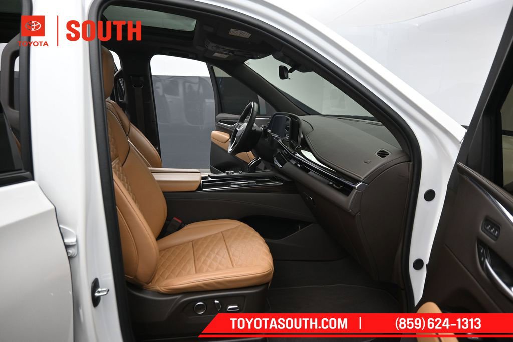Used 2024 Cadillac Escalade Sport w/ LPO, ONYX Package AWD/4WD image 42