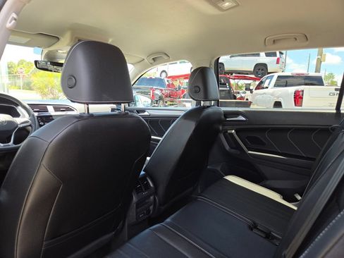 Used 2023 Volkswagen Tiguan SE FWD image 26