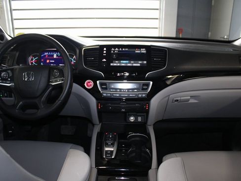 Used 2022 Honda Pilot Touring image 31