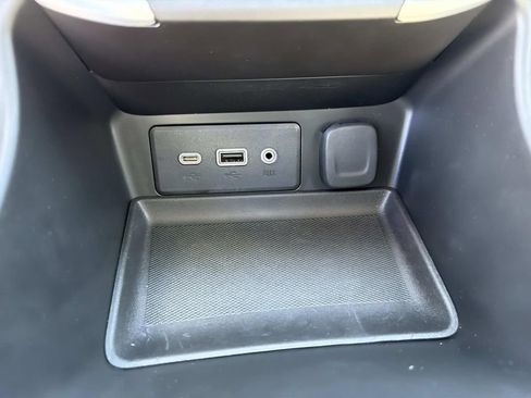 Used 2023 GMC Terrain SLE w/ Driver Convenience Package image 31