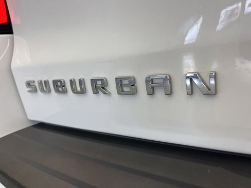 Used 2019 Chevrolet Suburban LT image 42